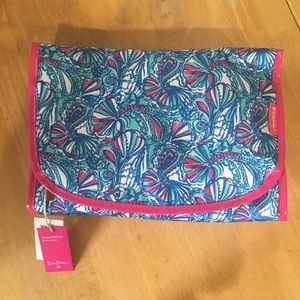 Lilly Pulitzer Hanging Valet Case